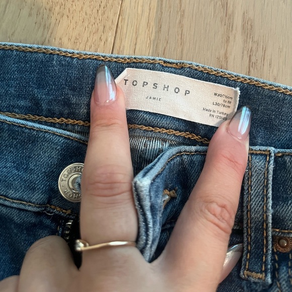 TOPSHOP Distressed Mid-Wash Leg Jeans - Picture 2 of 6